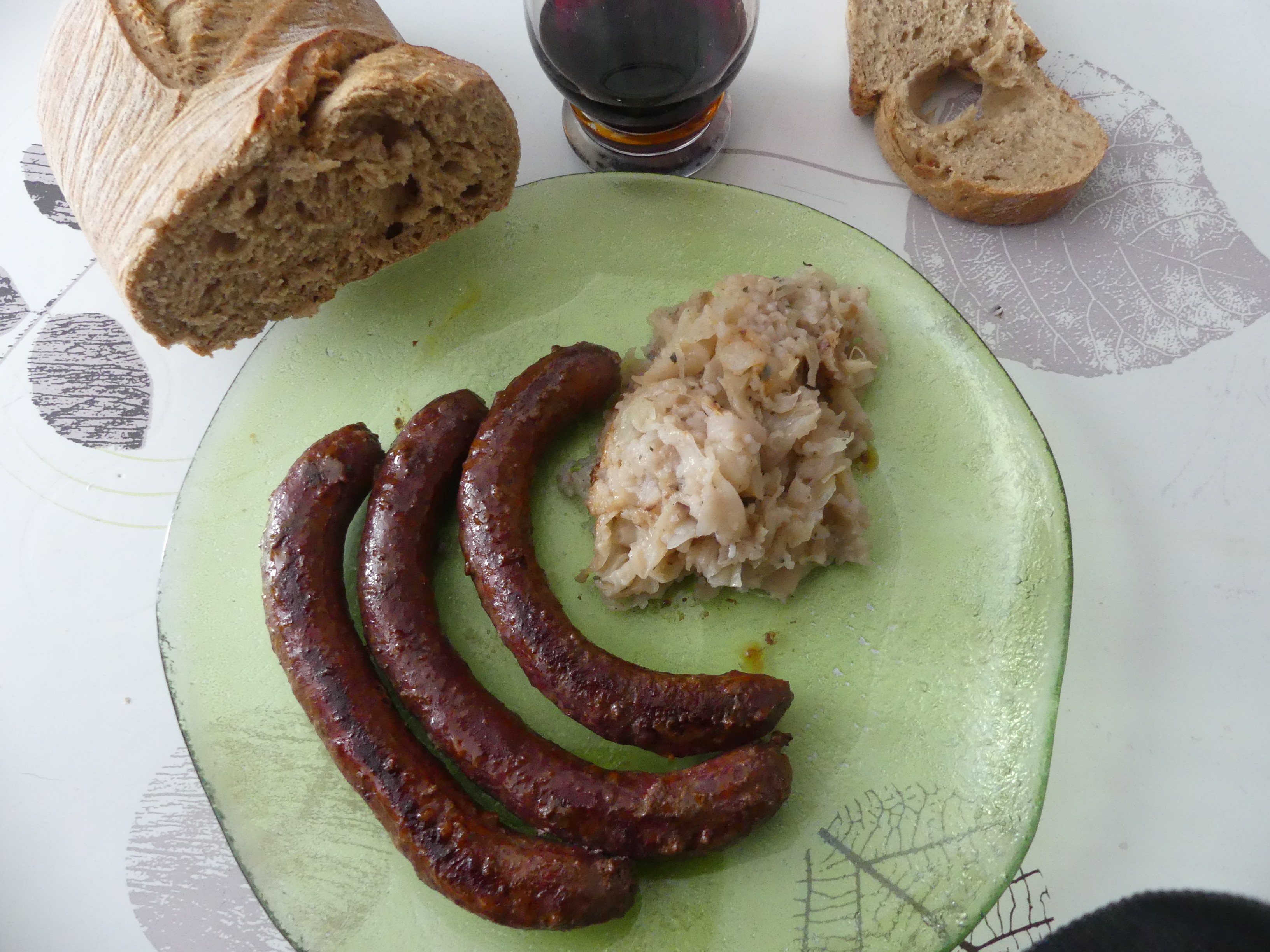 Merguez accompagnées de choux du jardin